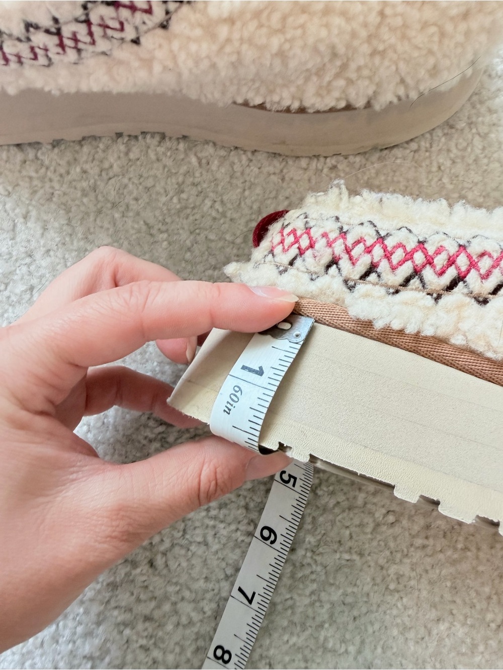 UGG Tazz Braid Platform Mule Slippers White Borg Shearling Clog Womens Size 7 - Picture 11 of 12